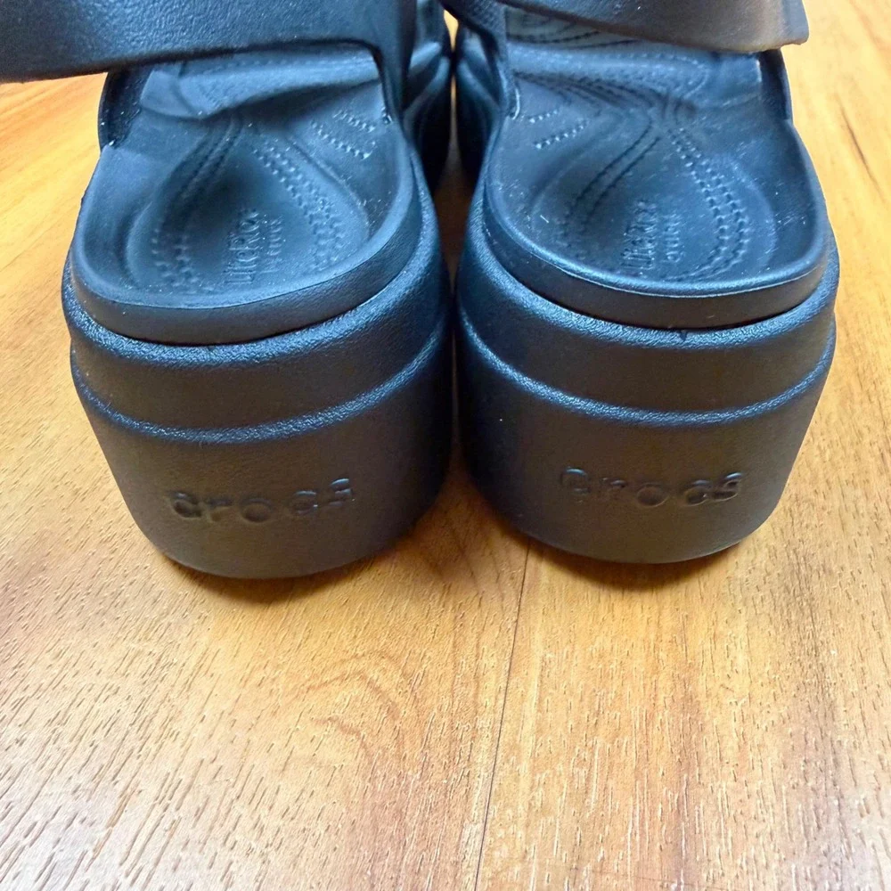 Crocs Brooklyn Low Wedge Sandals Black Platform LiteRide 206453 Womens 6